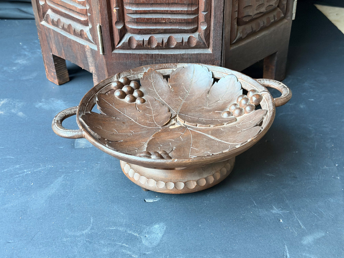 Vintage Hand Carved Wood Musical Fruit Bowl Grape Leaf Music Box Works 11 in