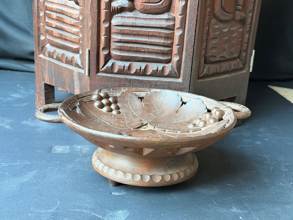 Vintage Hand Carved Wood Musical Fruit Bowl Grape Leaf Music Box Works 11 in