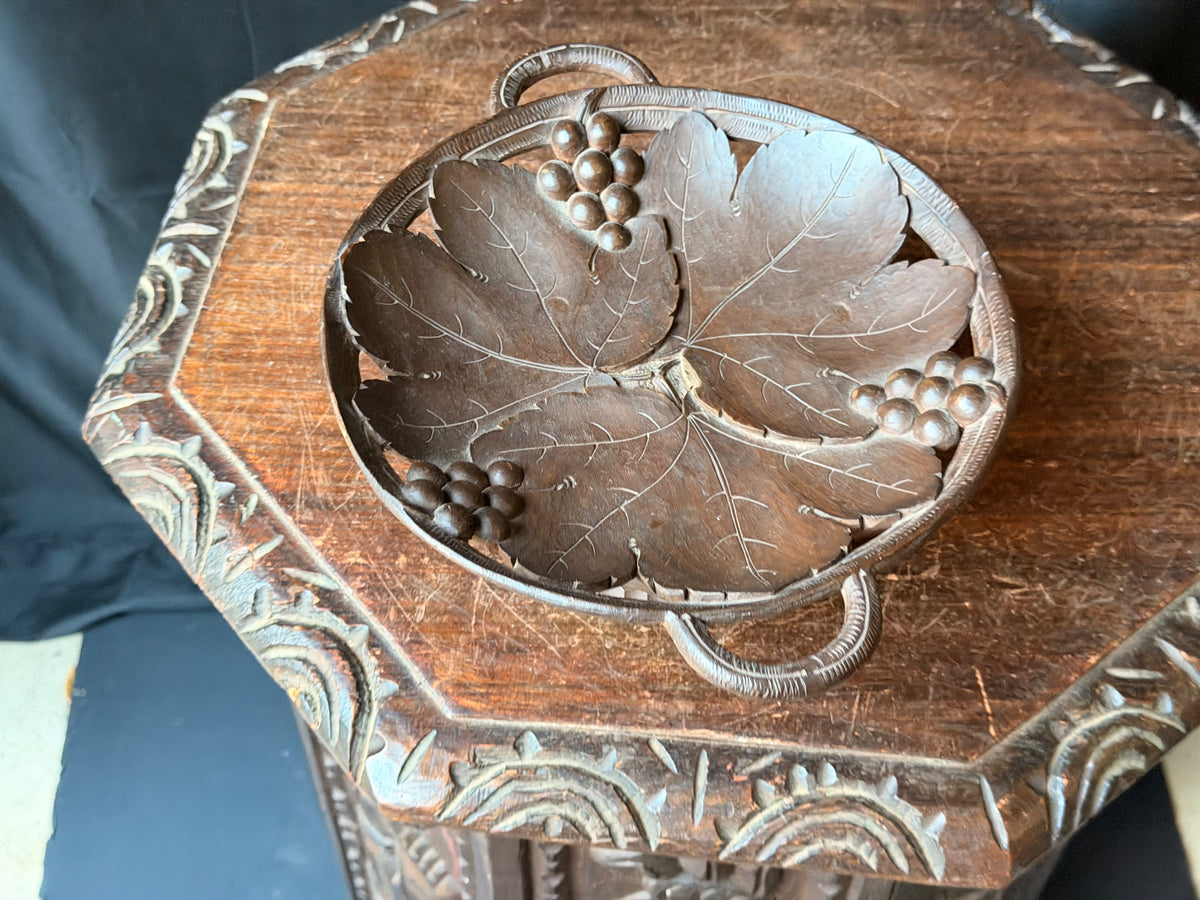 Vintage Hand Carved Wood Musical Fruit Bowl Grape Leaf Music Box Works 11 in