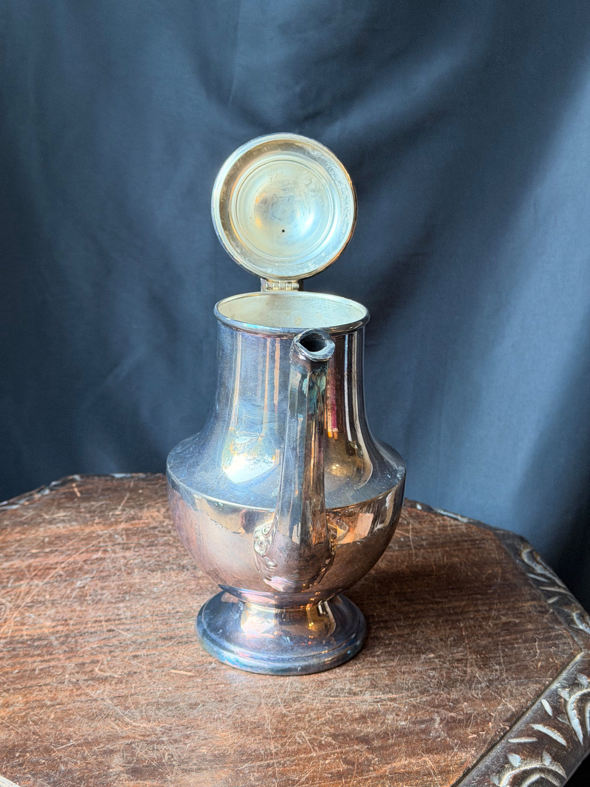 Vintage Poole Silverplate Coffee Pot Urn Finial Acanthus Spout Hinged Lid 10 in