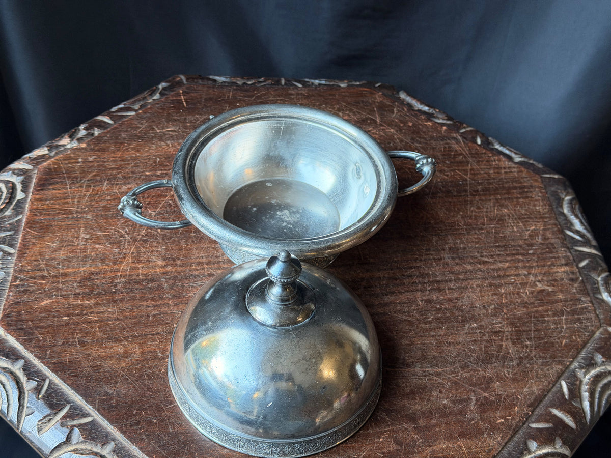 Victorian Meriden Silverplate Domed Butter Dish Knife Rest Pattern 2314 9 Inch