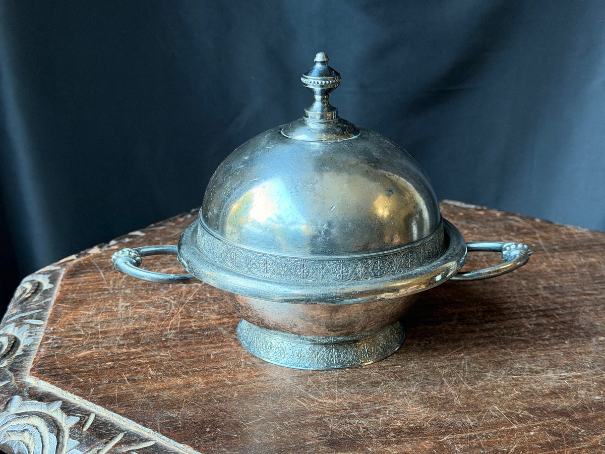 Victorian Meriden Silverplate Domed Butter Dish Knife Rest Pattern 2314 9 Inch
