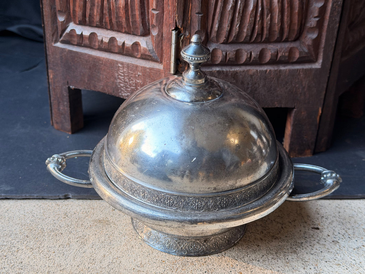 Victorian Meriden Silverplate Domed Butter Dish Knife Rest Pattern 2314 9 Inch