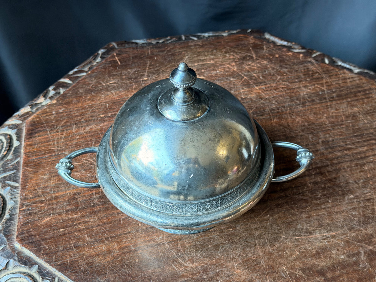 Victorian Meriden Silverplate Domed Butter Dish Knife Rest Pattern 2314 9 Inch