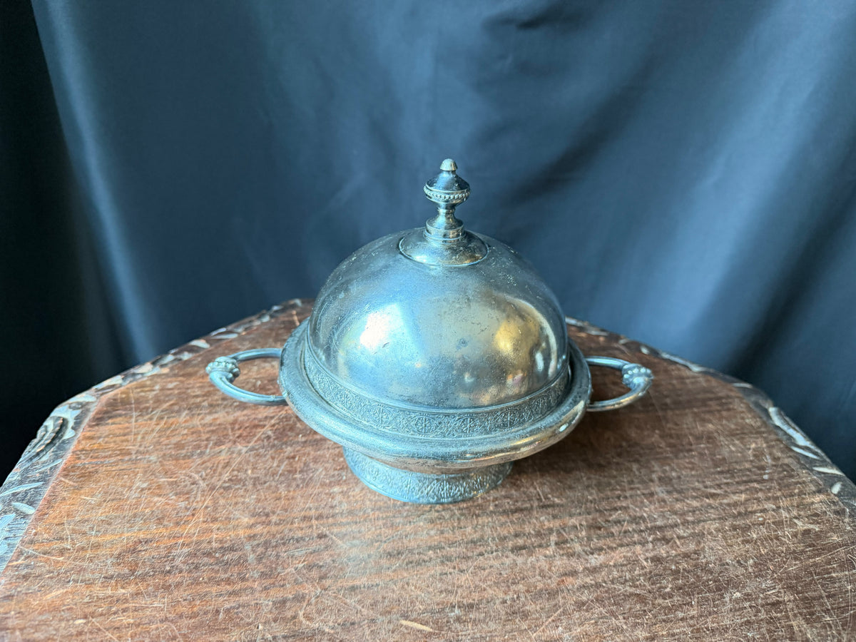 Victorian Meriden Silverplate Domed Butter Dish Knife Rest Pattern 2314 9 Inch