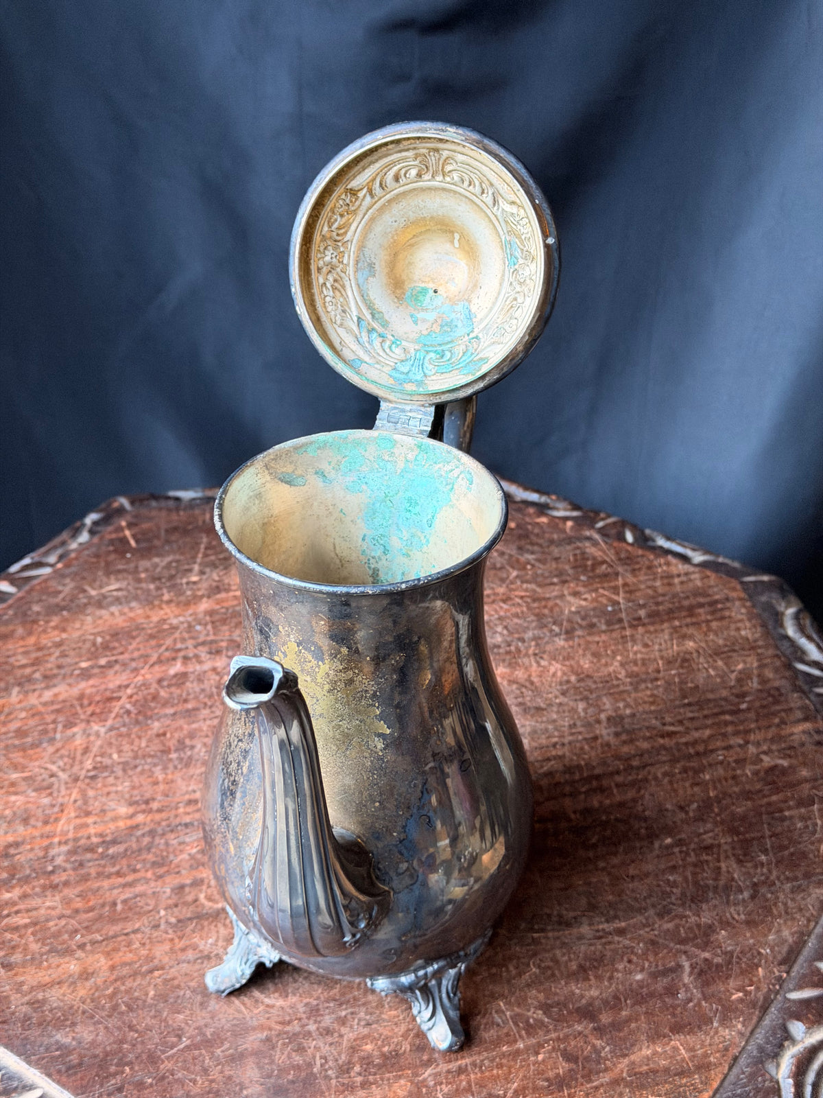 Vintage Wm Rogers Eagle Star Silverplate Footed Coffee Pot Floral Lid 10in