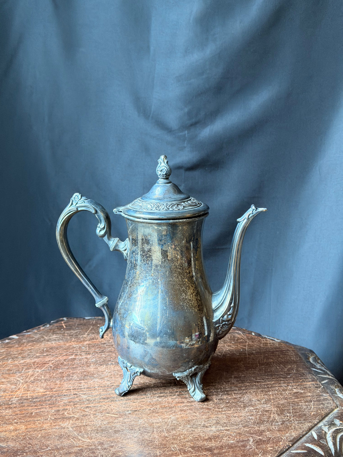 Vintage Wm Rogers Eagle Star Silverplate Footed Coffee Pot Floral Lid 10in