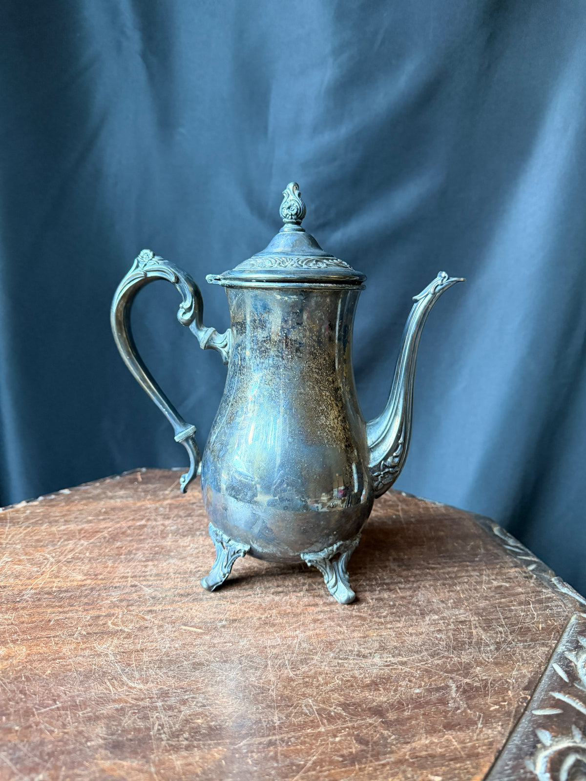 Vintage Wm Rogers Eagle Star Silverplate Footed Coffee Pot Floral Lid 10in