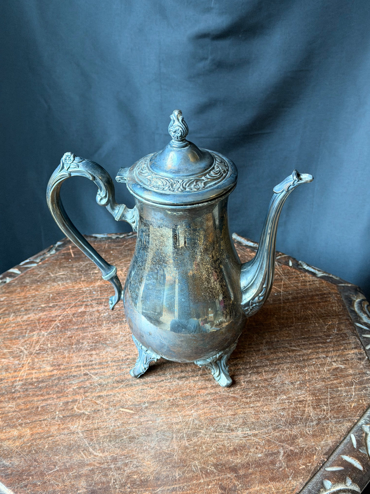 Vintage Wm Rogers Eagle Star Silverplate Footed Coffee Pot Floral Lid 10in