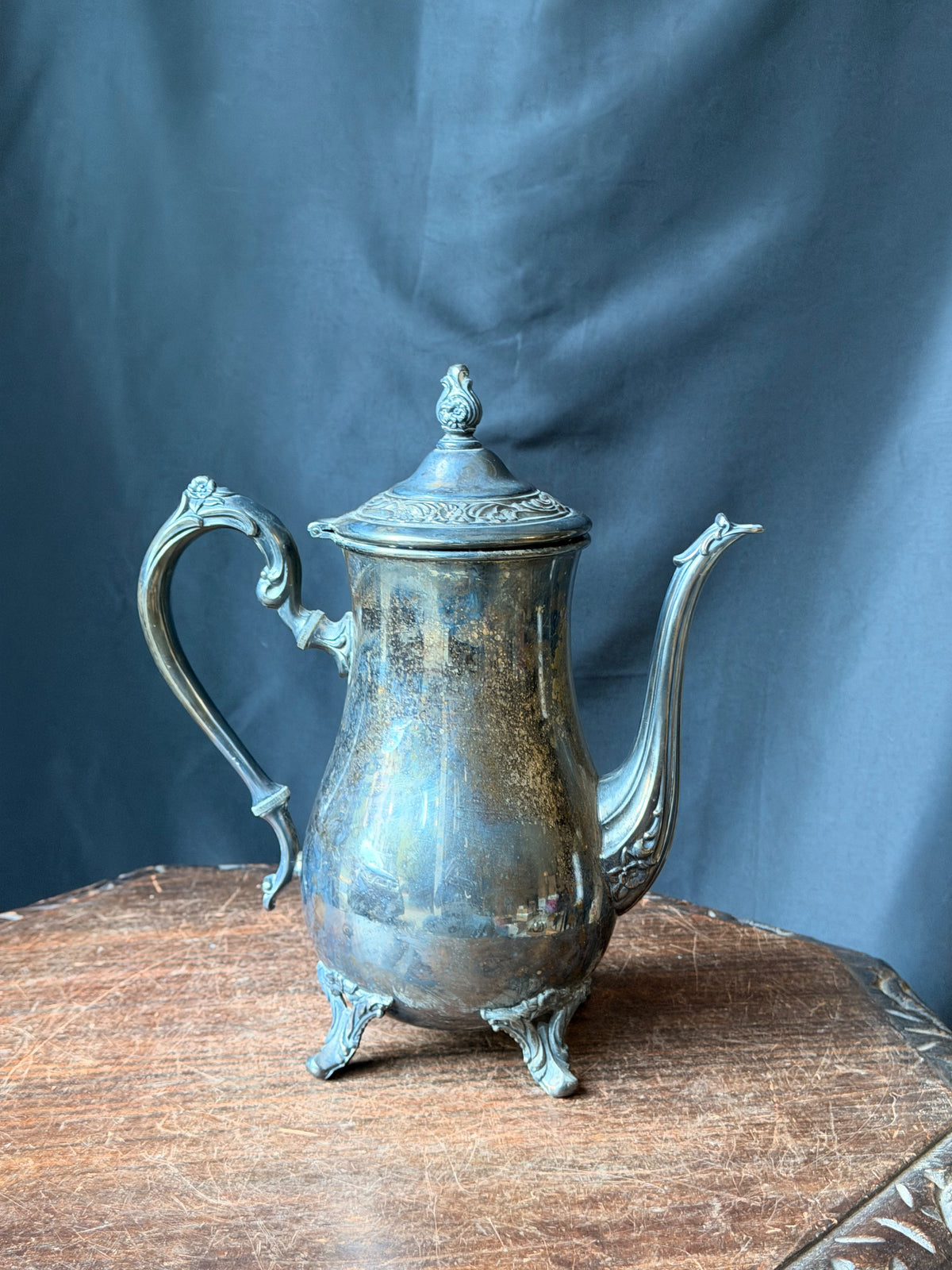 Vintage Wm Rogers Eagle Star Silverplate Footed Coffee Pot Floral Lid 10in