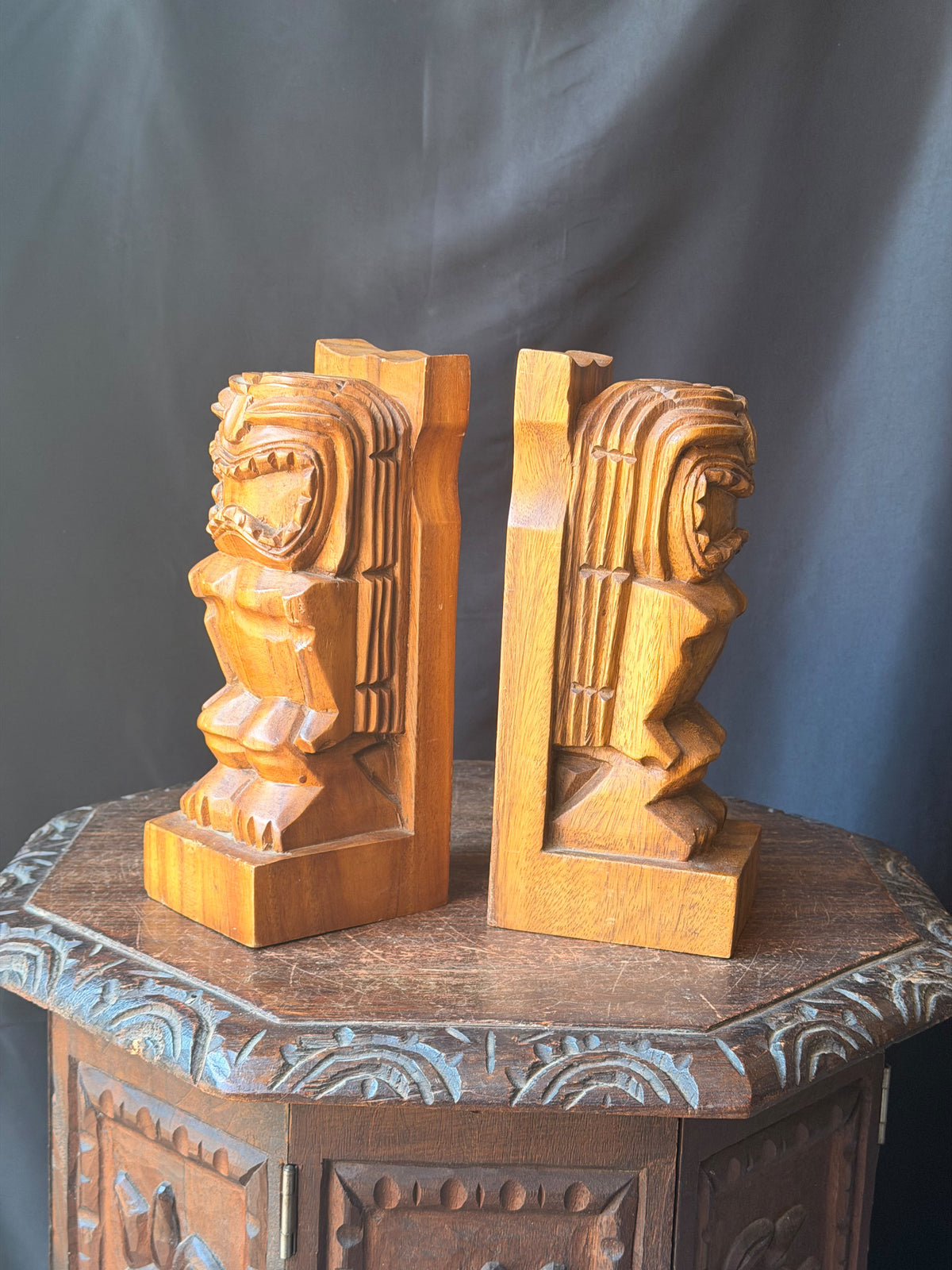 Vintage Mike's Monkeypod Hawaiian Carved Wood Tiki Bookends Pair Honolulu 10 in