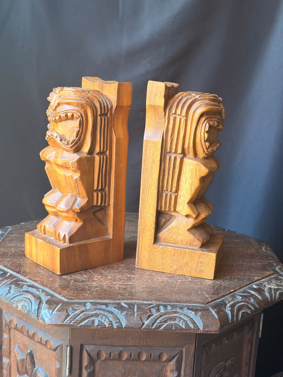 Vintage Mike's Monkeypod Hawaiian Carved Wood Tiki Bookends Pair Honolulu 10 in