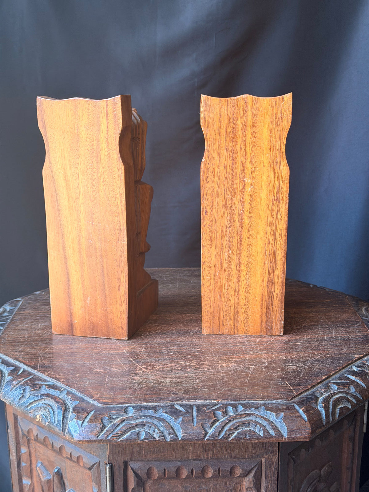 Vintage Mike's Monkeypod Hawaiian Carved Wood Tiki Bookends Pair Honolulu 10 in