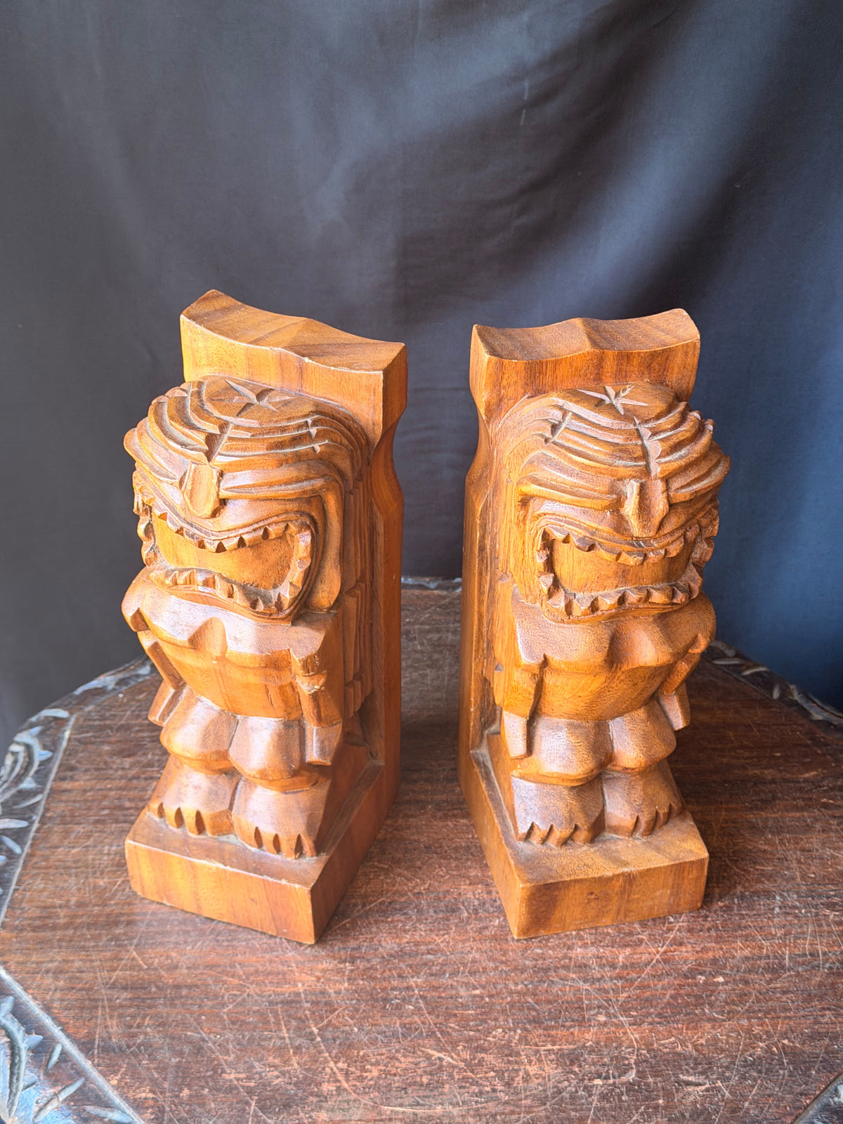 Vintage Mike's Monkeypod Hawaiian Carved Wood Tiki Bookends Pair Honolulu 10 in