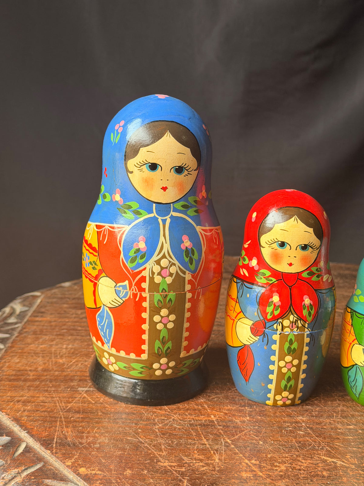 Vintage Slavic Folk Art Wood Nesting Dolls Matryoshka Babushka 6 Pc 7 in