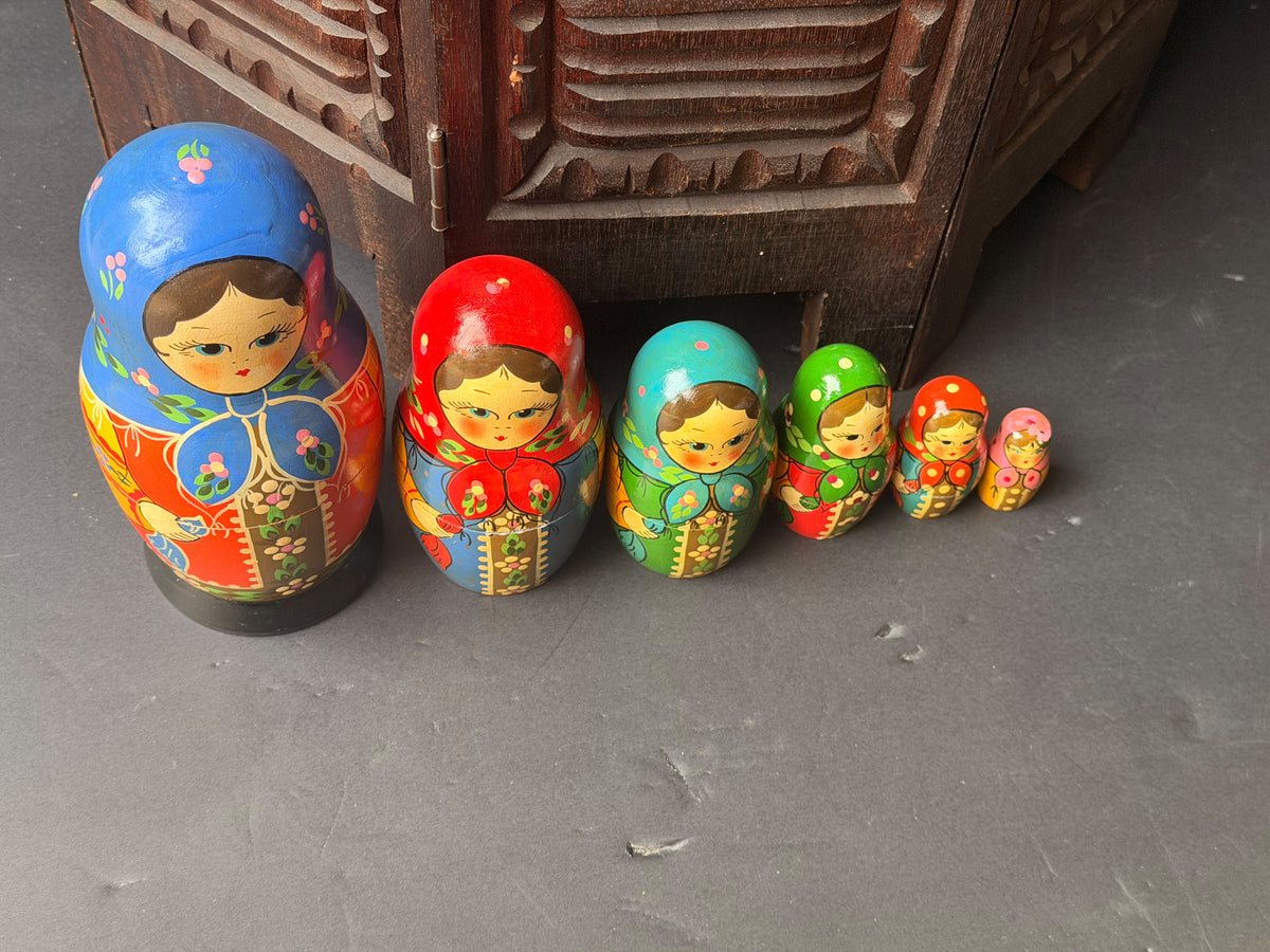 Vintage Slavic Folk Art Wood Nesting Dolls Matryoshka Babushka 6 Pc 7 in