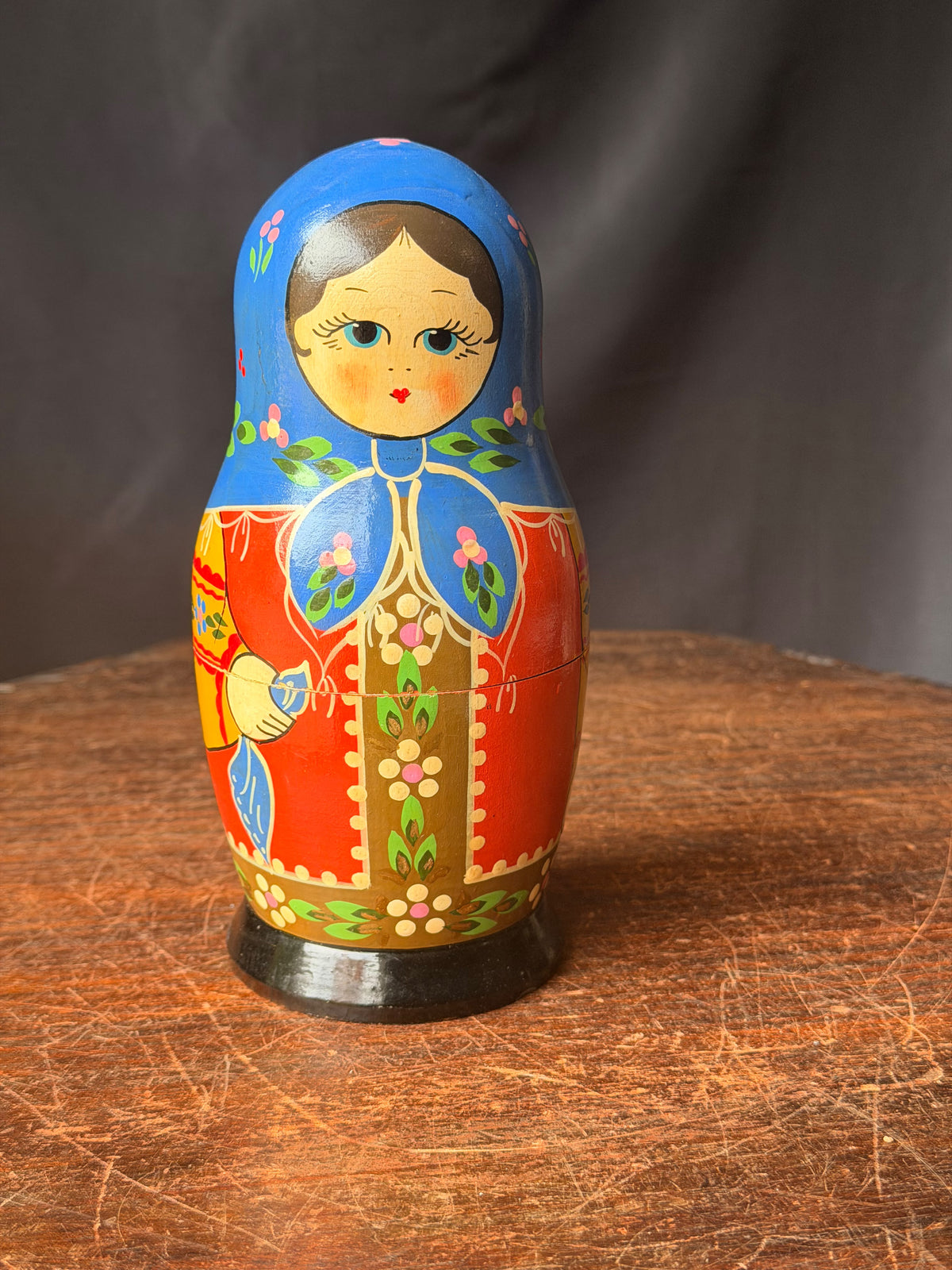 Vintage Slavic Folk Art Wood Nesting Dolls Matryoshka Babushka 6 Pc 7 in