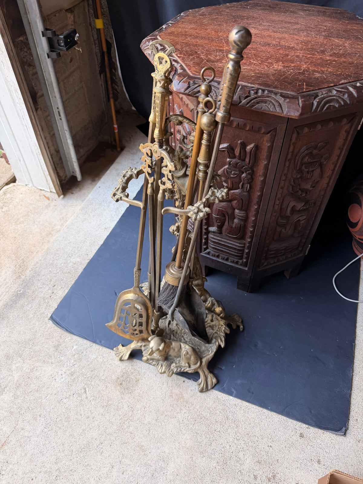 Ornate Brass Fireplace Tool Set Hunting Dog Stand 8 Pc Hearth Companion 21.5 in