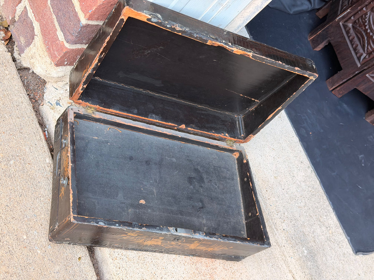 Antique Chinese Export Black Gilt Lacquer Work Box Drawer Figures Qing 19th C