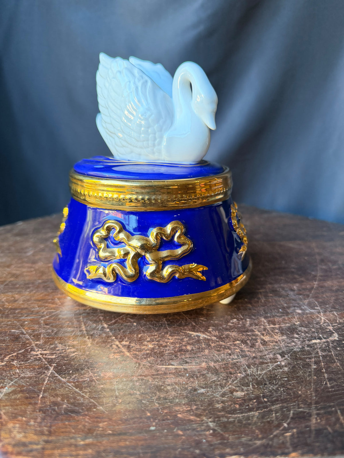 Teleflora Swan Lake Music Box Cobalt Blue Gold Porcelain Trinket Box Works 6.5in