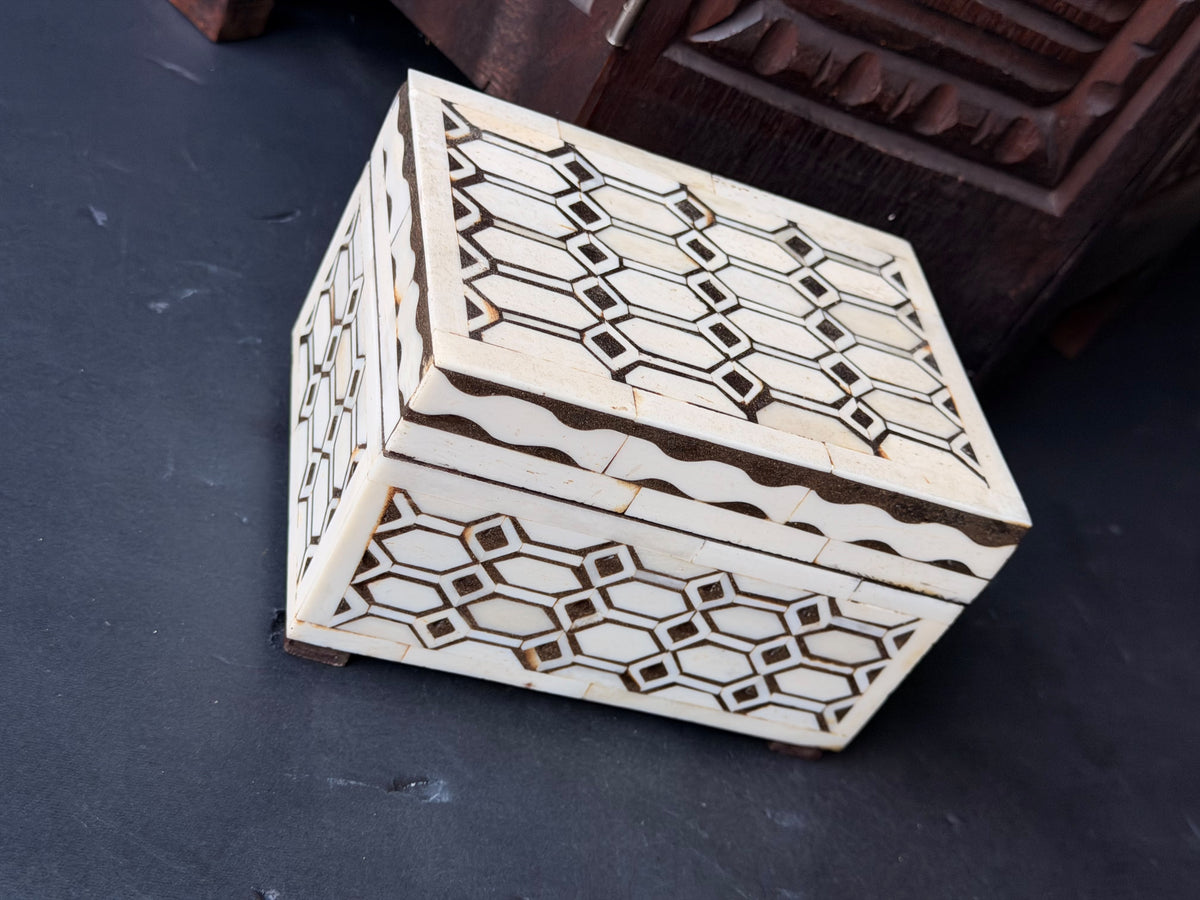 Indian Bovine Bone Inlay Wooden Box Geometric Lattice Hinged Jewelry Trinket Box 5.8 in