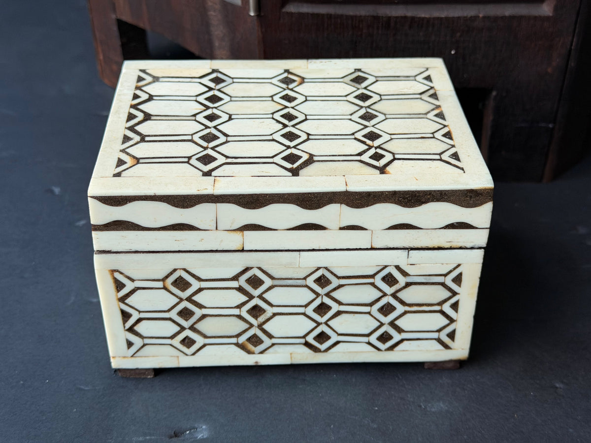 Indian Bovine Bone Inlay Wooden Box Geometric Lattice Hinged Jewelry Trinket Box 5.8 in