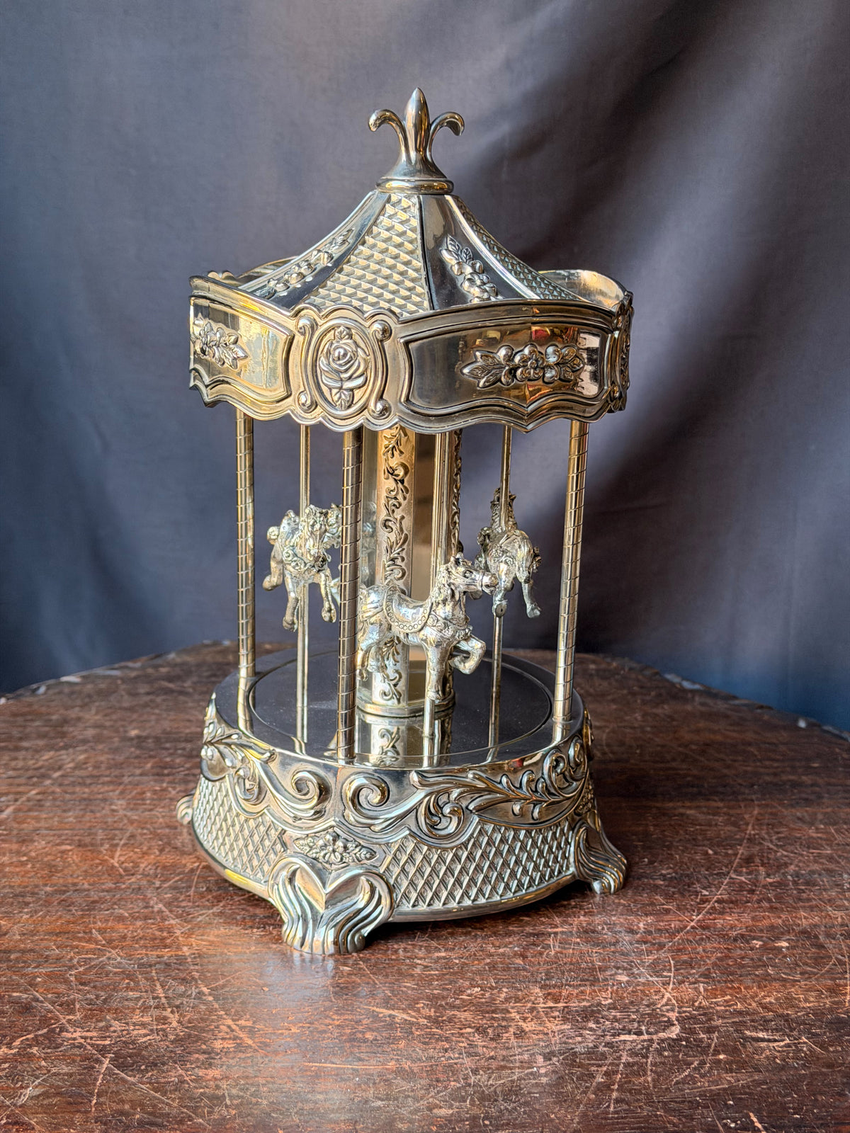 Wallace Silversmiths Silver Plated Musical Carousel 4 Horses Music Box Working 9 in