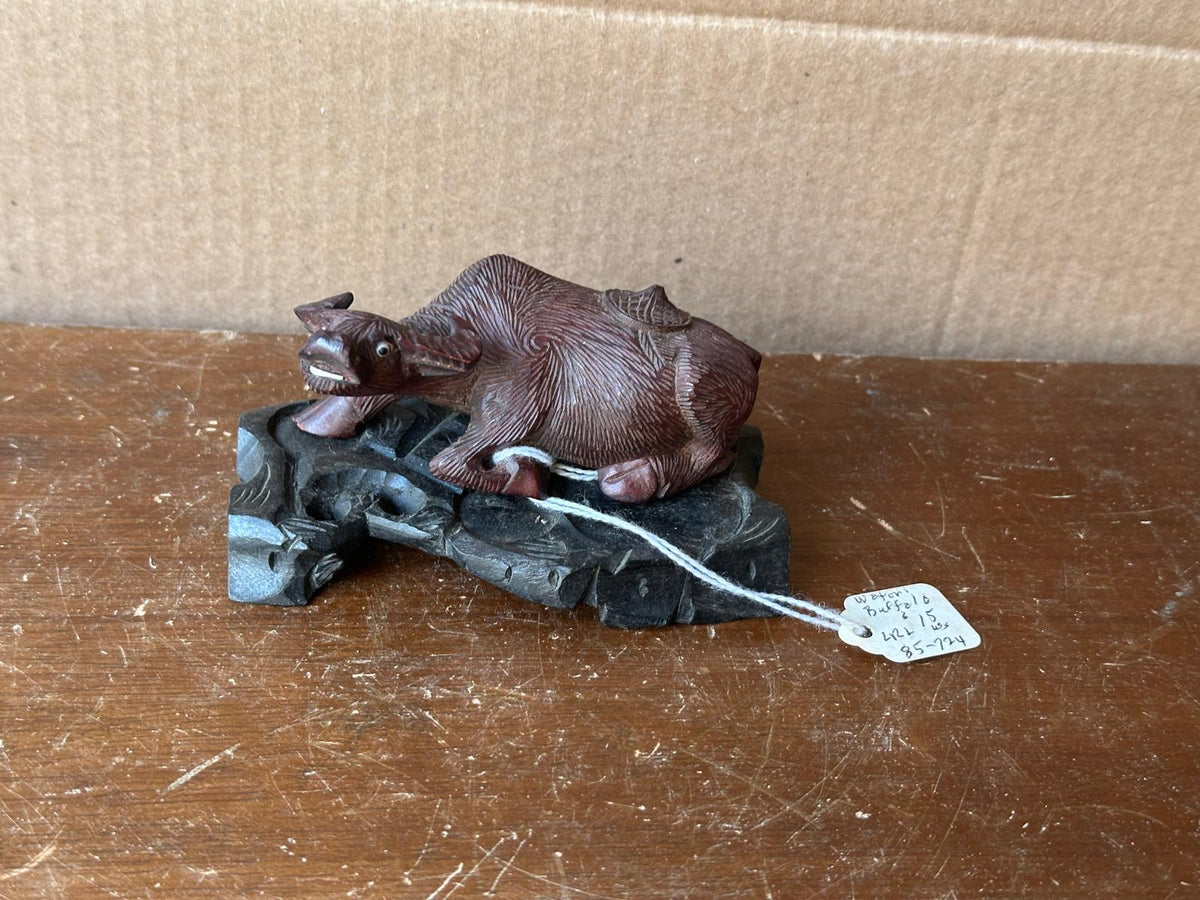Vintage Hand Carved Rosewood Water Buffalo – Looking Back w/ Carved Base 3.8"