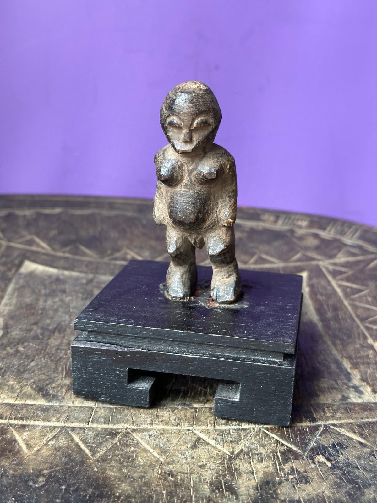 Vintage African Ngbandi / Ngbaka Figure – Encrusted Patina Congo 3"