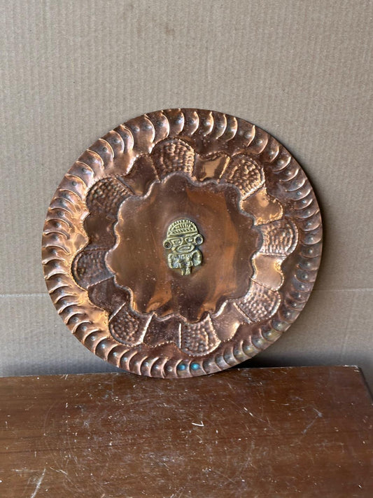 Vintage Peruvian Copper and Brass Wall Plate – Scalloped Rim & Idol 11.5"
