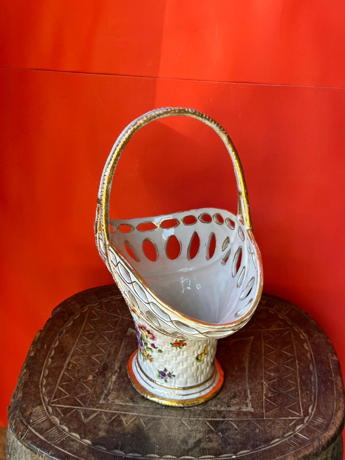 Von Schierholz Plaue Porcelain Basket – Reticulated Floral Gold Handle 10"