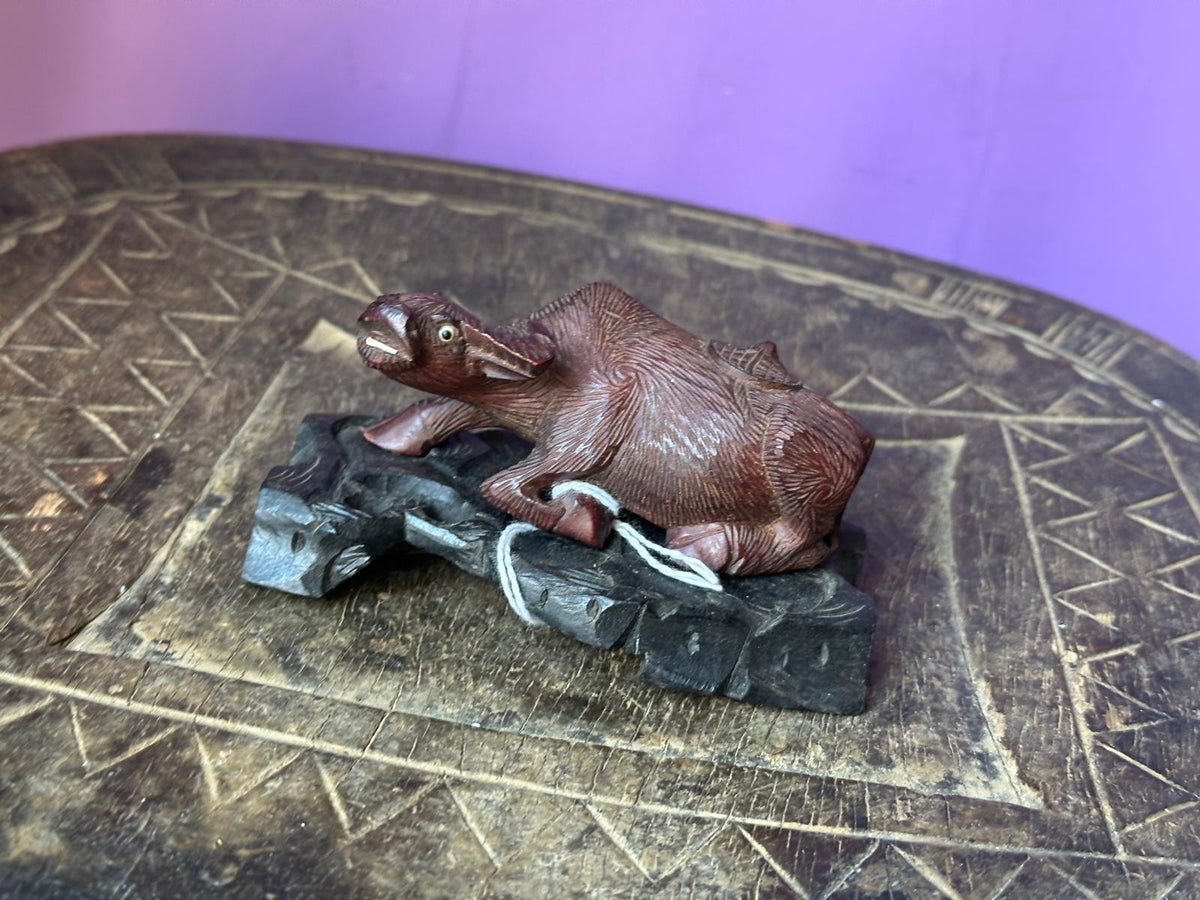 Vintage Hand Carved Rosewood Water Buffalo – Looking Back w/ Carved Base 3.8"