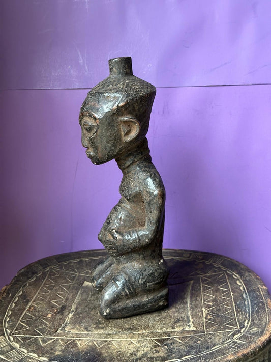 Vintage Luluwa Kuba Region Kneeling Male Figure Carved Wood Congo African 11.5"