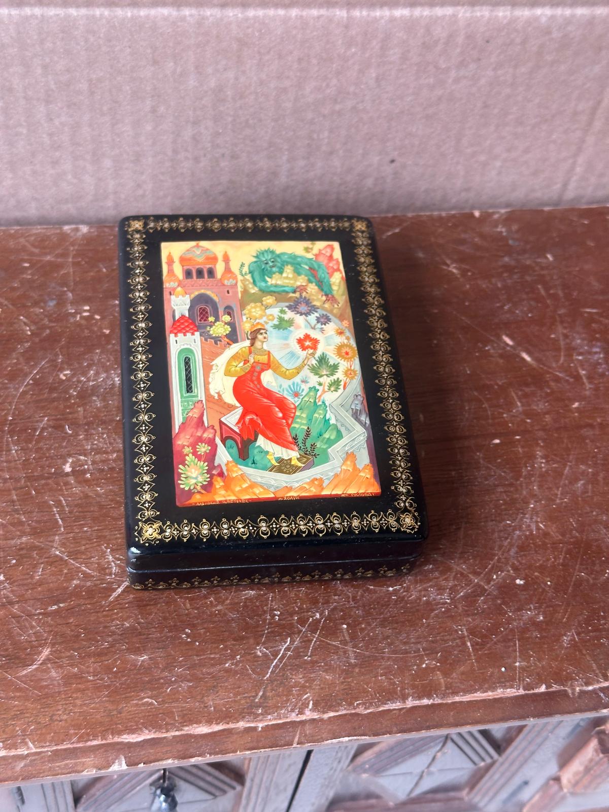 Vintage Russian Kholuy Lacquer Box – The Scarlet Flower (Beauty & Beast) 4.5"