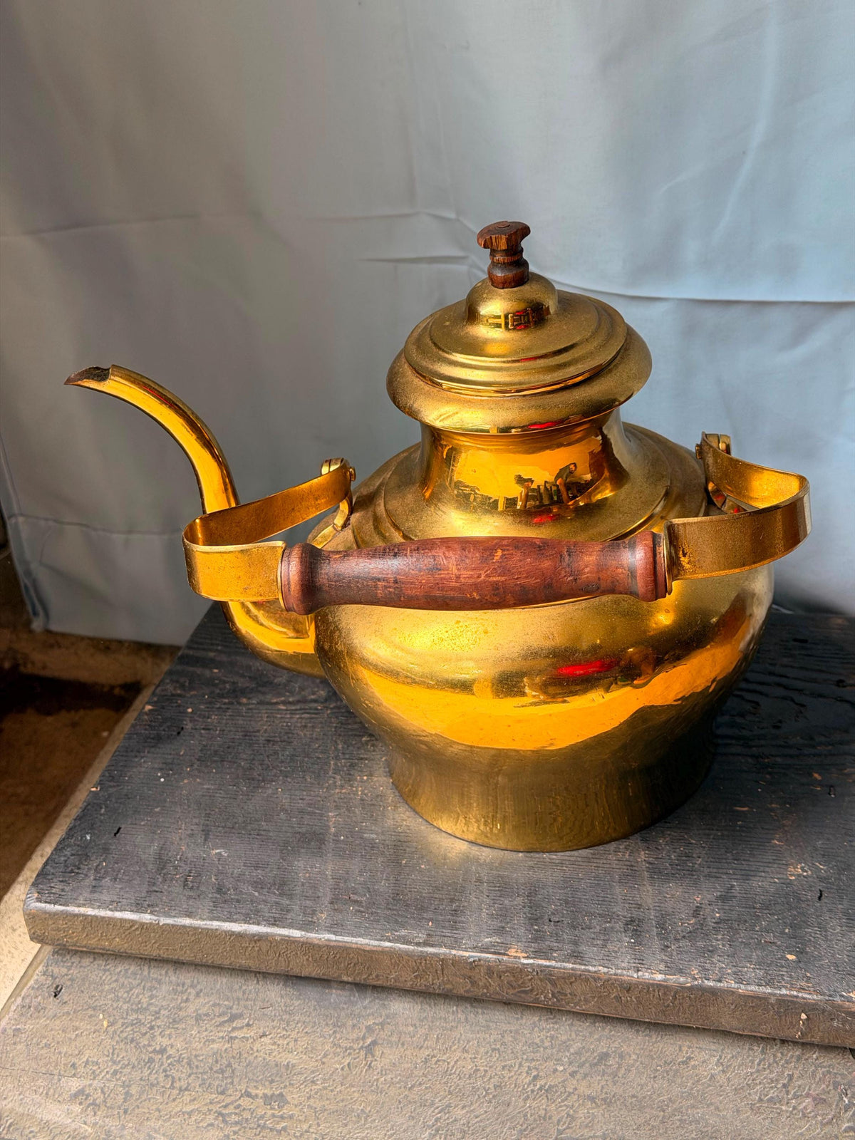 Vintage Polished Brass Tea Kettle Gooseneck Spout Wood Handle 9.5"