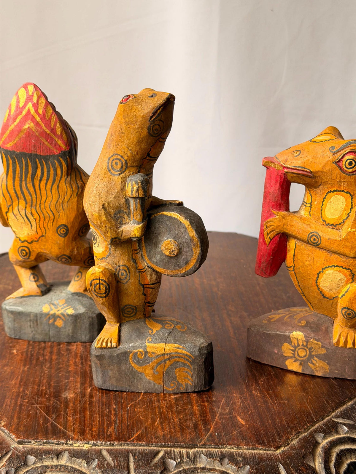 Vintage Carved Wood Frog Musician Trio Balinese Folk Art Band Statues 8"