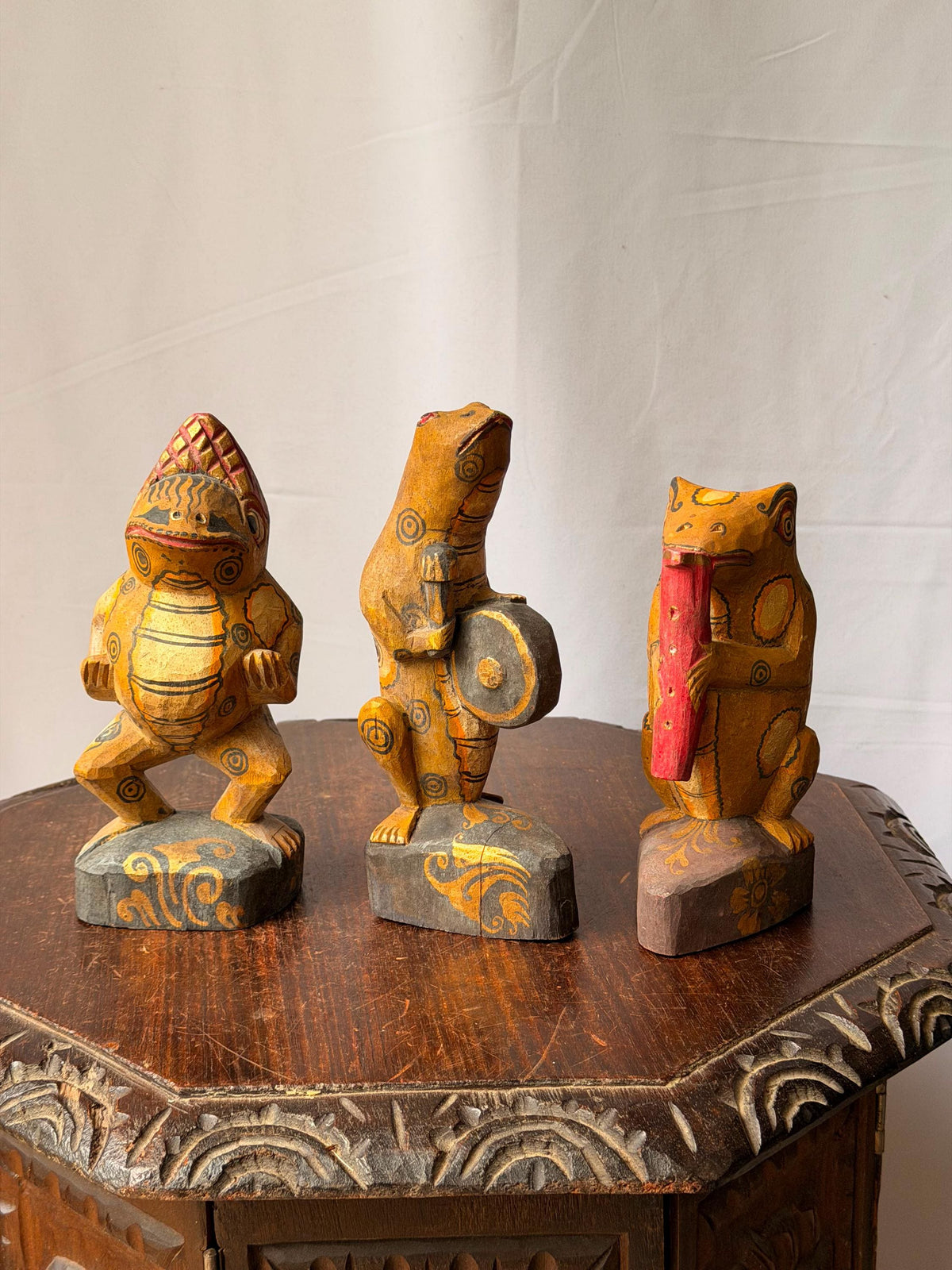 Vintage Carved Wood Frog Musician Trio Balinese Folk Art Band Statues 8"