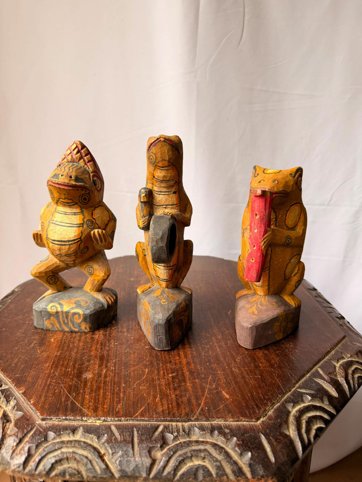 Vintage Carved Wood Frog Musician Trio Balinese Folk Art Band Statues 8"