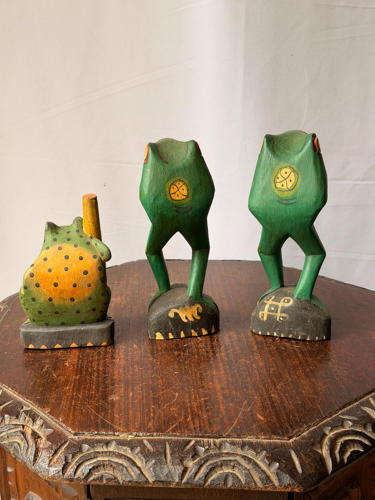 Vintage Carved Wood Green Frog Musician Trio Indonesian Folk Art Statues 7.5"