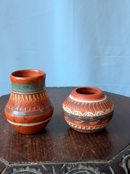 Vintage Native American Pottery Navajo Victoria Yazzie Quetta Seed Pot Pair 4.5"