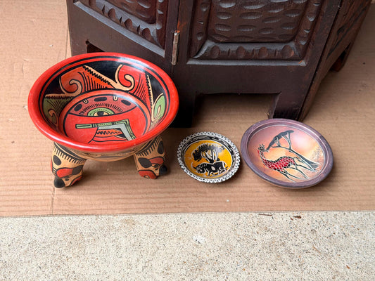 Vintage Folk Art Decorative Bowl Lot Hand Painted Tripod Vessel Giraffe Dish