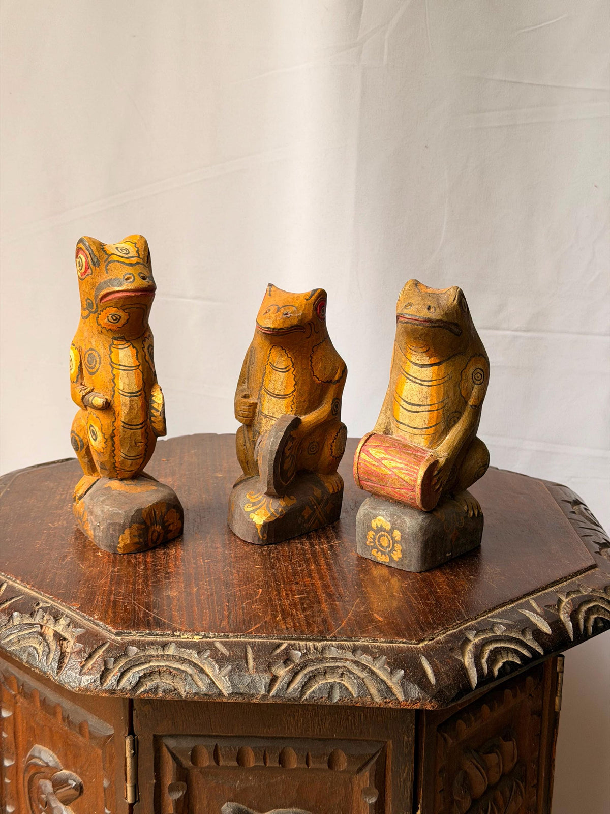 Vintage Carved Wood Frog Musician Trio Balinese Folk Art Band Statues 7.8"