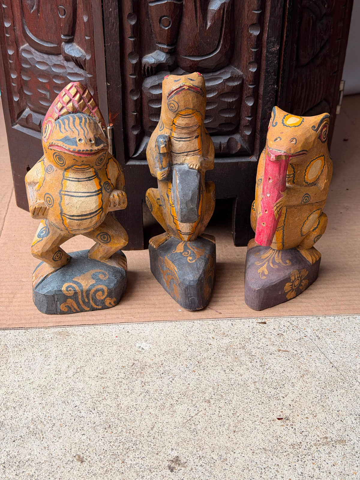 Vintage Carved Wood Frog Musician Trio Balinese Folk Art Band Statues 8"