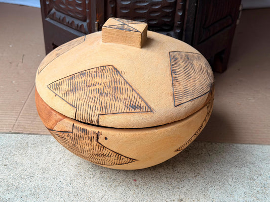 Vintage Carved Wood Lidded Bowl Southern African Geometric Pyrography 1987