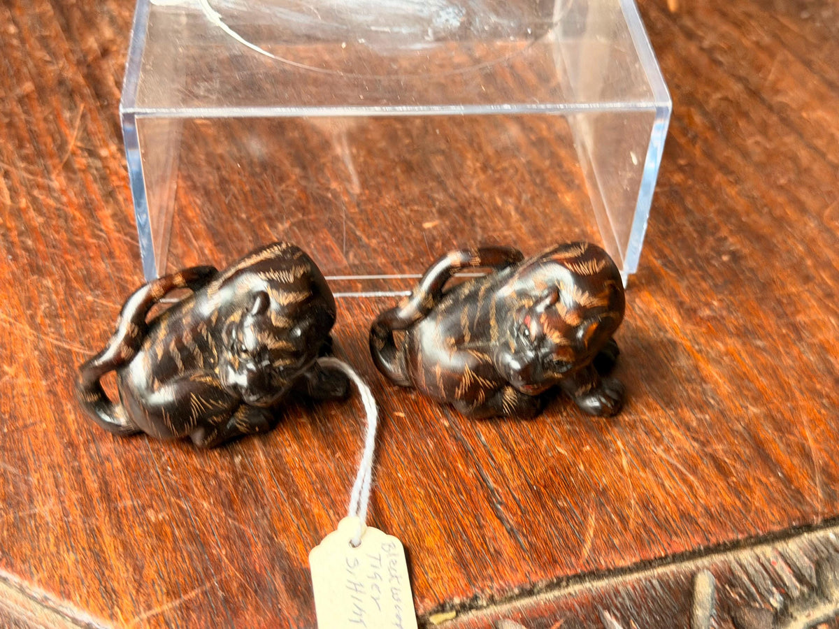 Vintage Japanese Carved Wood Netsuke Figurine Set Crouching Tigers Signed Seal