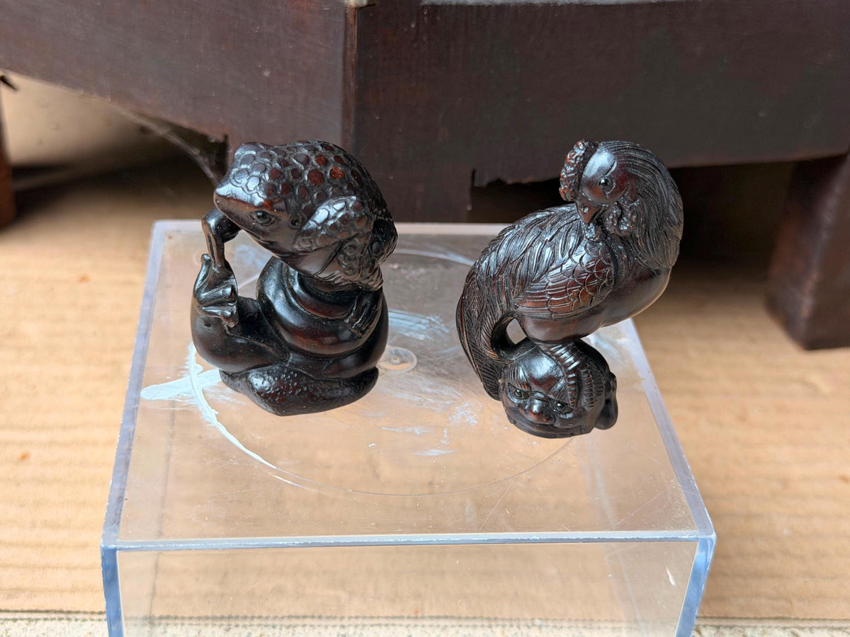 Vintage Japanese Carved Wood Netsuke Set Toad Snake & Rooster Signed