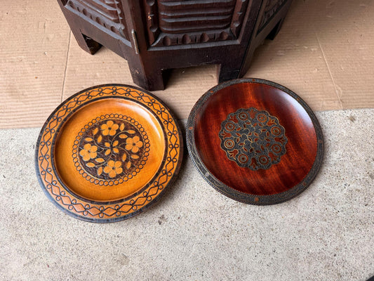 VTG Polish Hand Carved Wood Wall Plates Set Pyrography Brass Inlay 8.8"