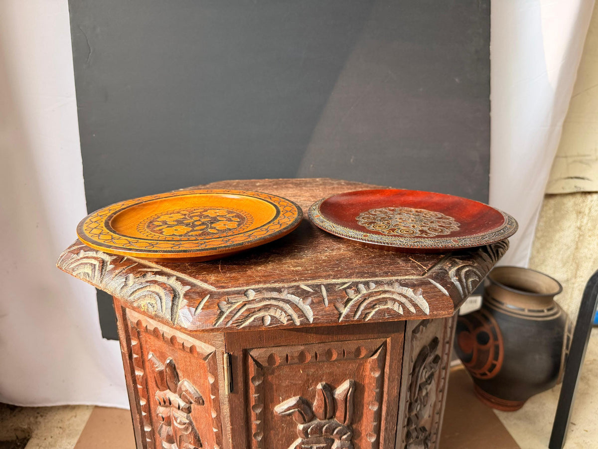 VTG Polish Hand Carved Wood Wall Plates Set Pyrography Brass Inlay 8.8"