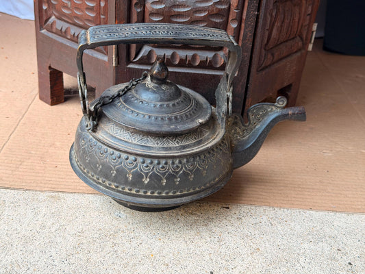 Vintage Brass Teapot Middle Eastern Silk Road Kettle Etched Bronze Vessel 10x7