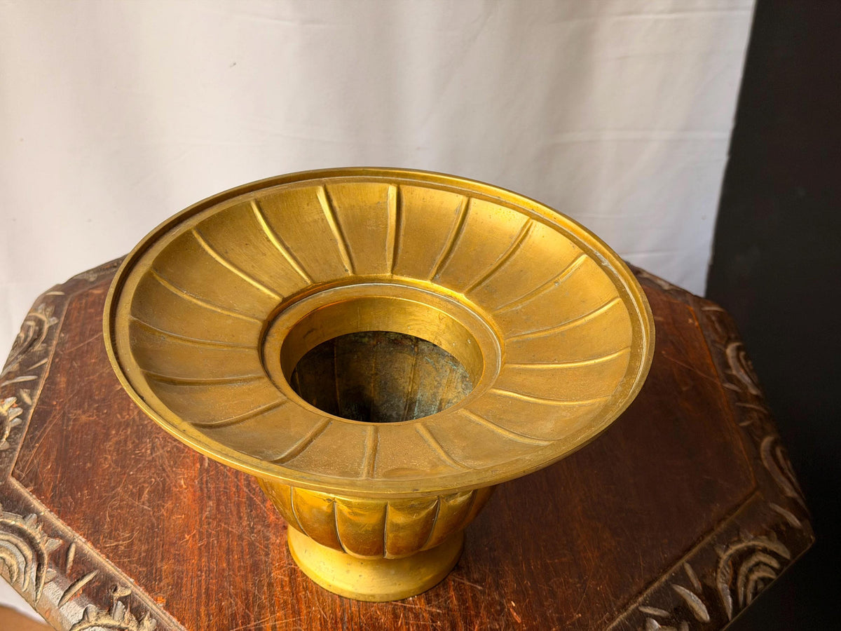 Vintage Brass Flared Bowl Ribbed Pedestal Centerpiece Vessel 9.5x5.8